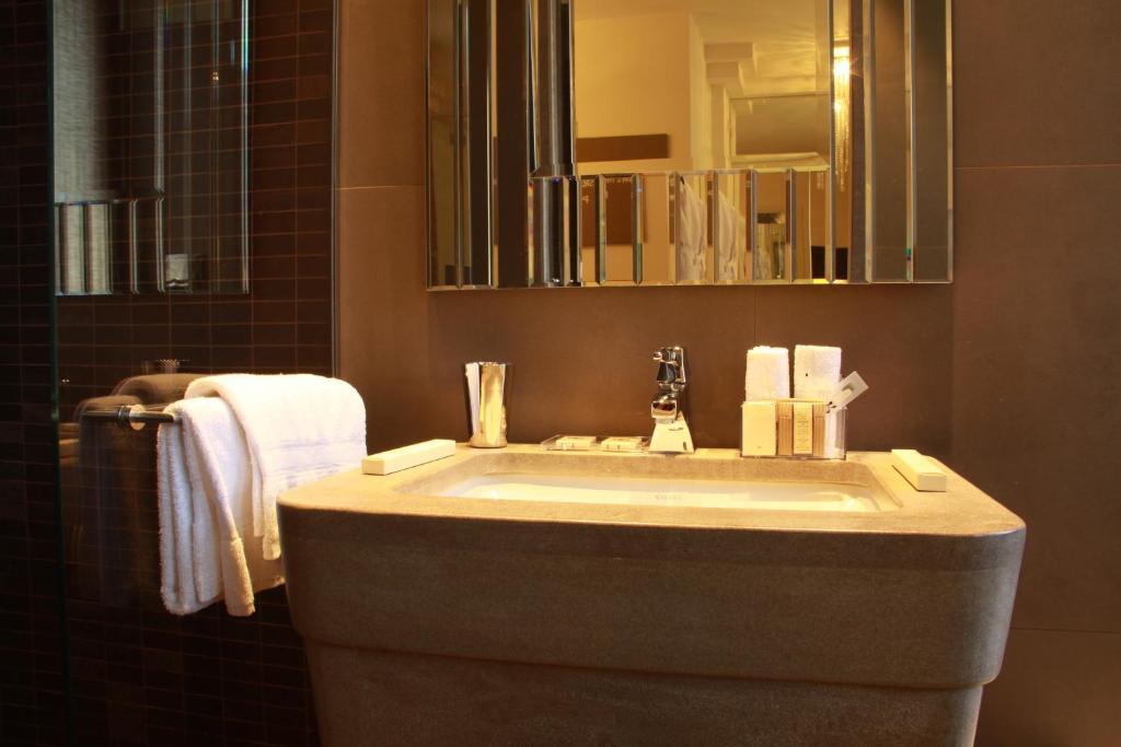 Balneum Boutique Hotel & B&B Баньо ди Романя Екстериор снимка